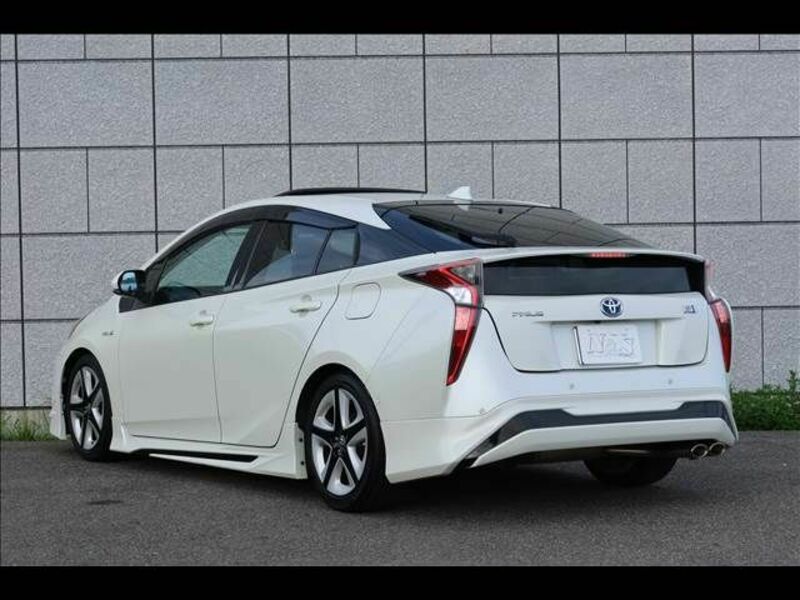 PRIUS-3