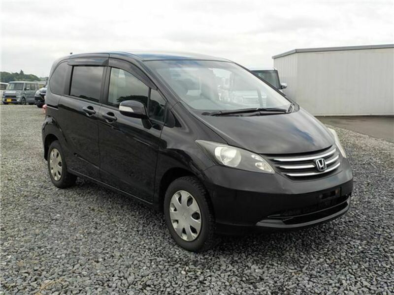 HONDA　FREED