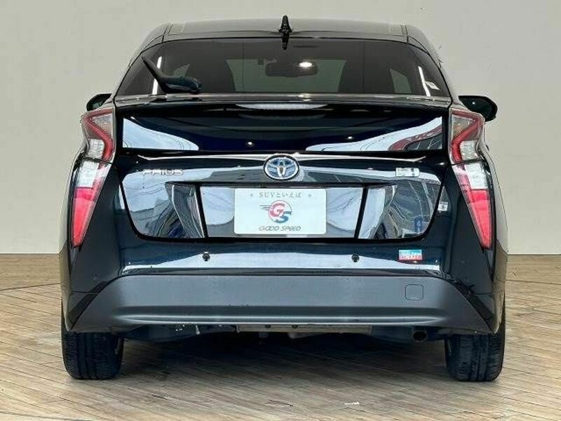 PRIUS-12