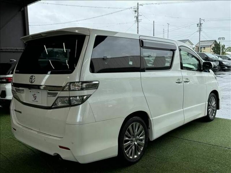 VELLFIRE-16