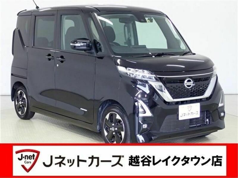 NISSAN　ROOX