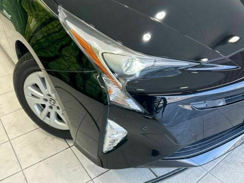 PRIUS-12