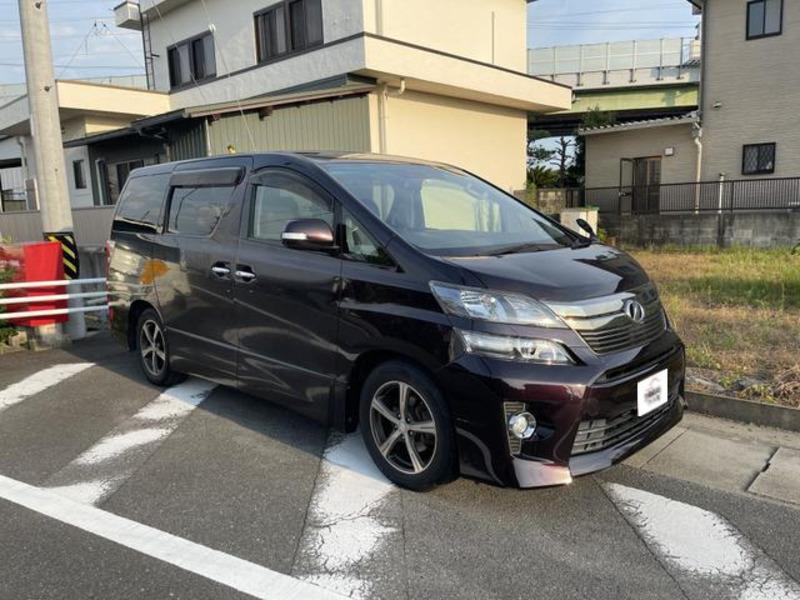 TOYOTA　VELLFIRE