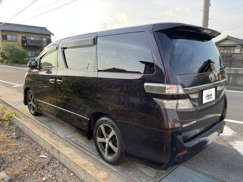 VELLFIRE-1