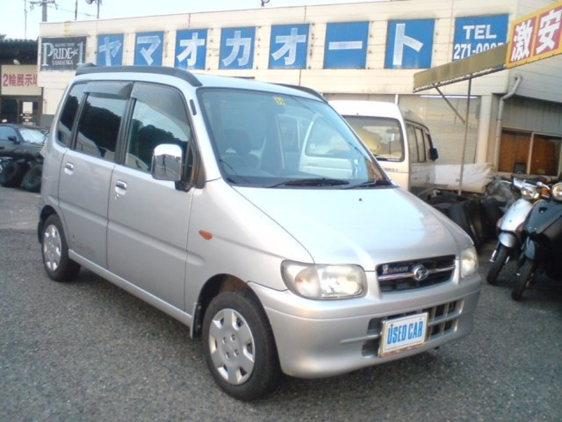 DAIHATSU　MOVE