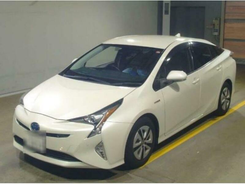 TOYOTA　PRIUS