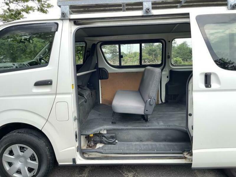 HIACE VAN-18