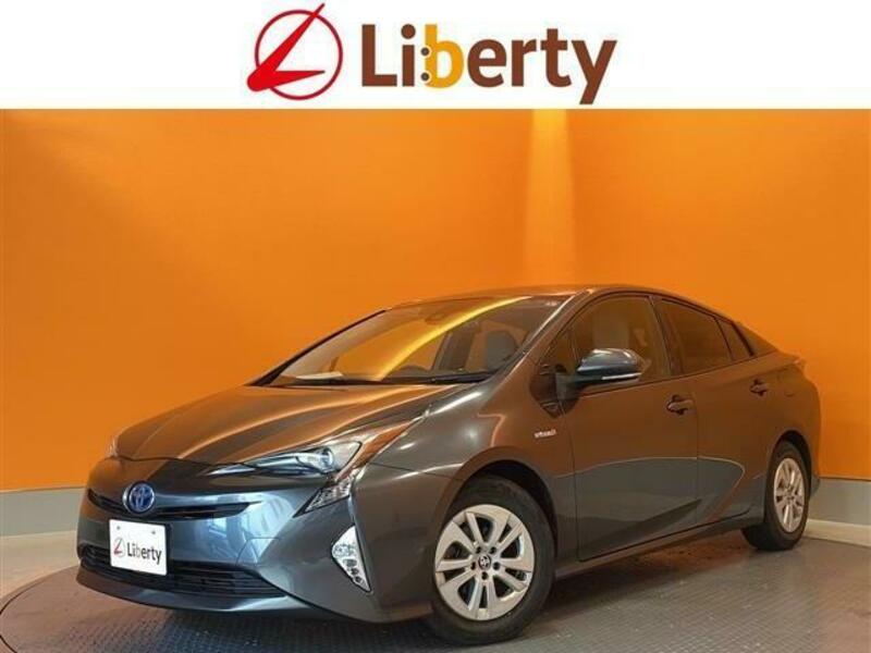 TOYOTA　PRIUS