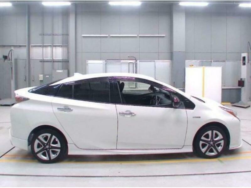 PRIUS-6