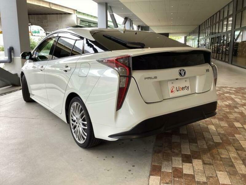 PRIUS-7