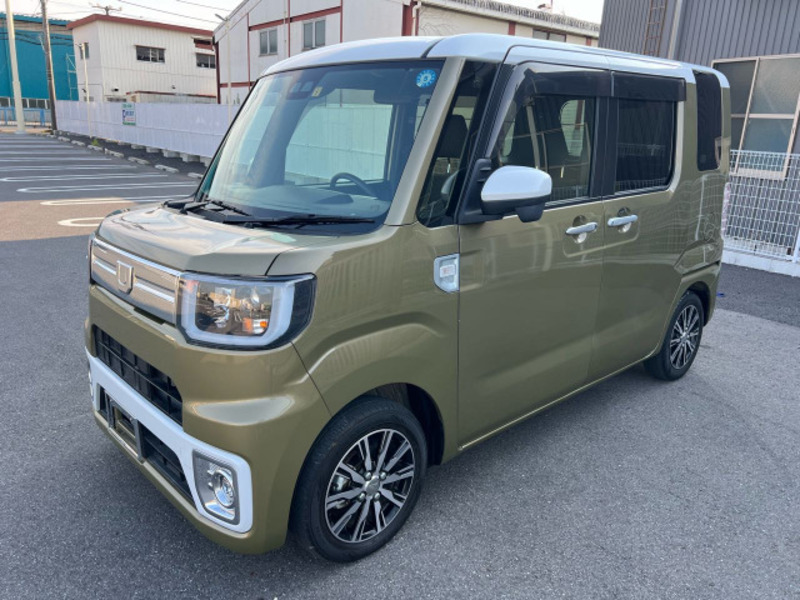 DAIHATSU　WAKE