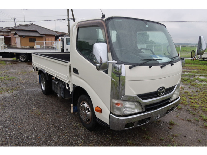 TOYOTA　DYNA