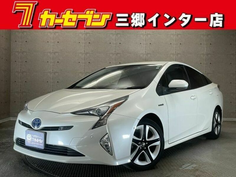 TOYOTA　PRIUS