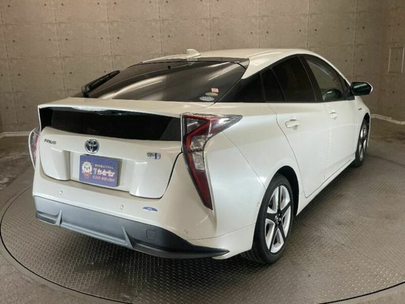 PRIUS-3