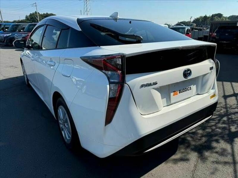 PRIUS-12