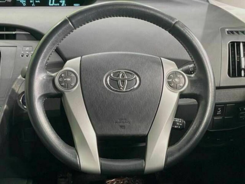 PRIUS-12