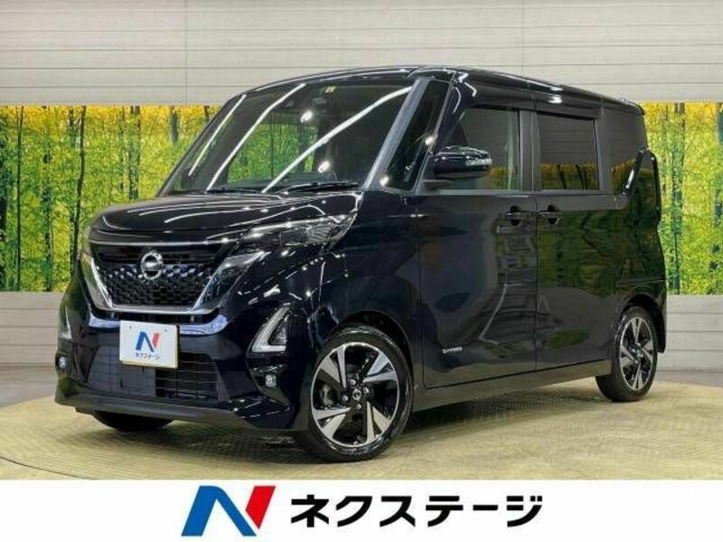 NISSAN　ROOX