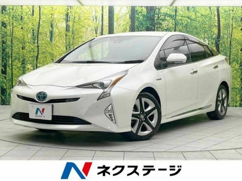 TOYOTA　PRIUS