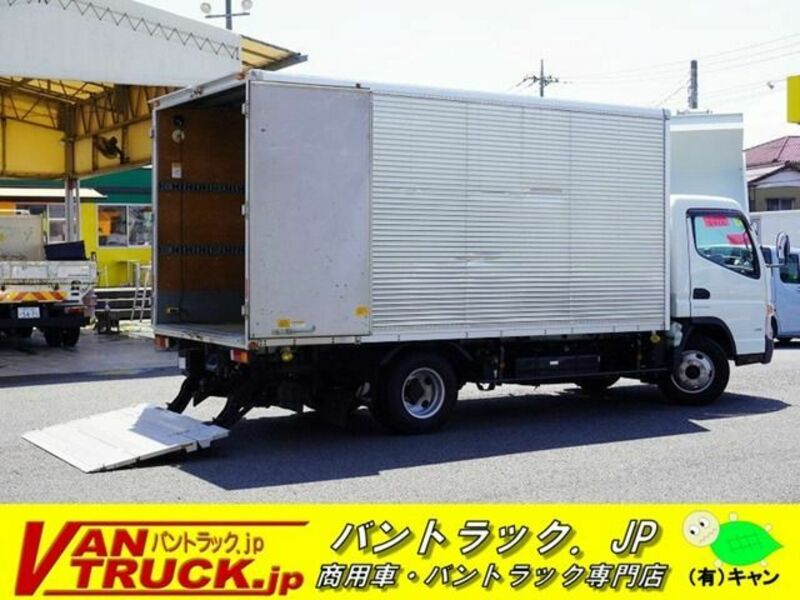 MITSUBISHI　CANTER