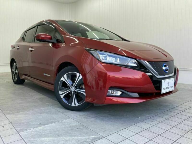 NISSAN　LEAF