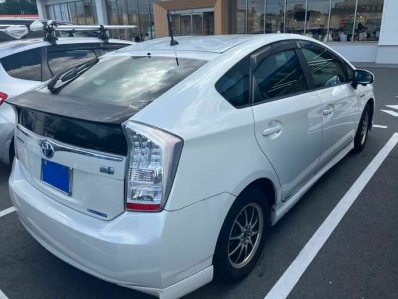 PRIUS-3