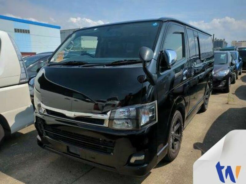 TOYOTA　HIACE VAN