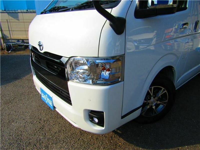 HIACE VAN-1