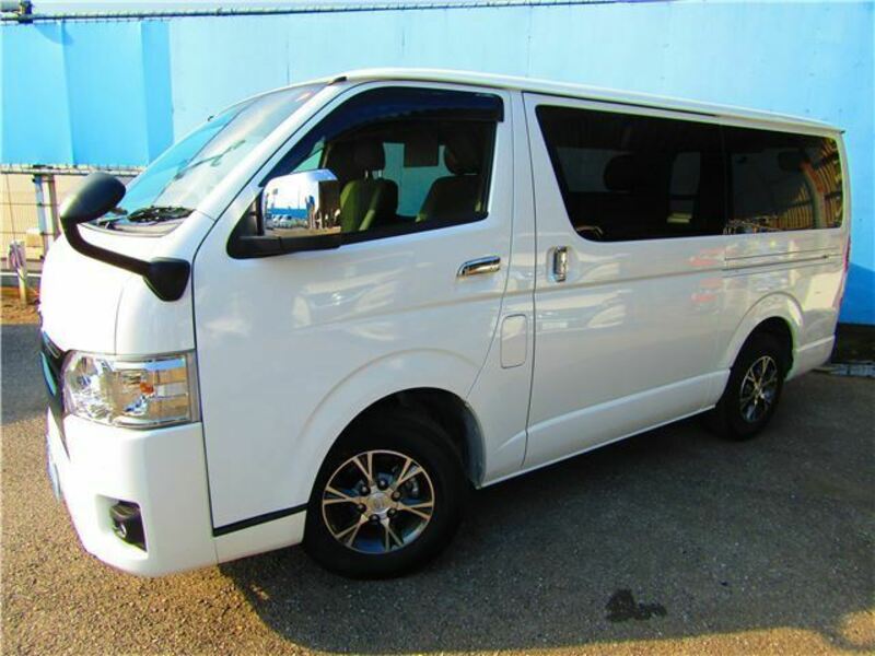 HIACE VAN-8