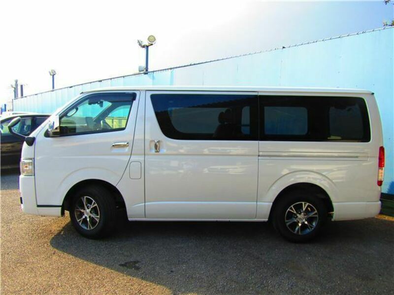 HIACE VAN-9