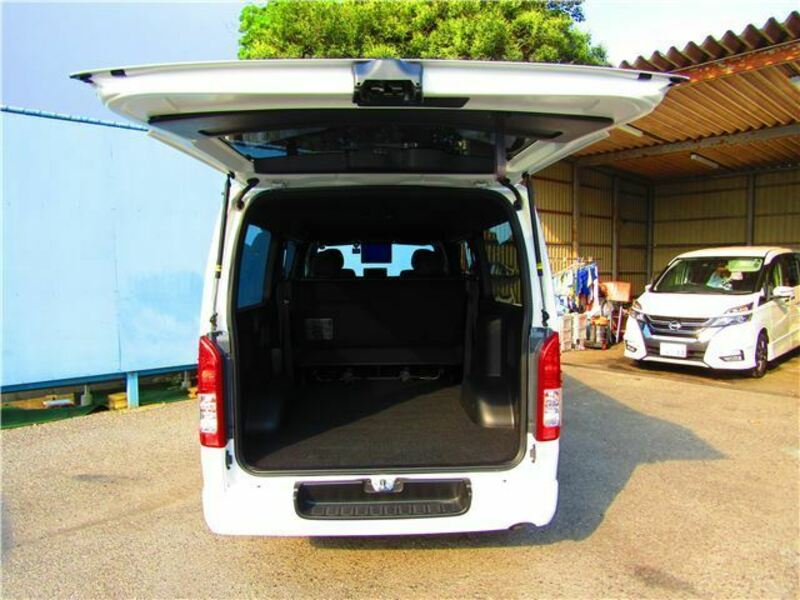 HIACE VAN-42