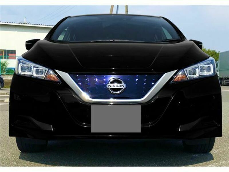 NISSAN　LEAF