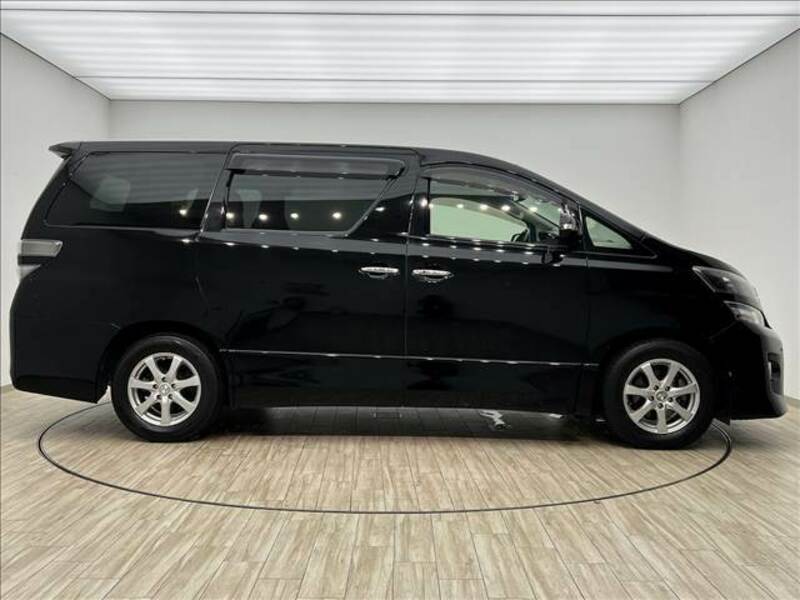 VELLFIRE-14