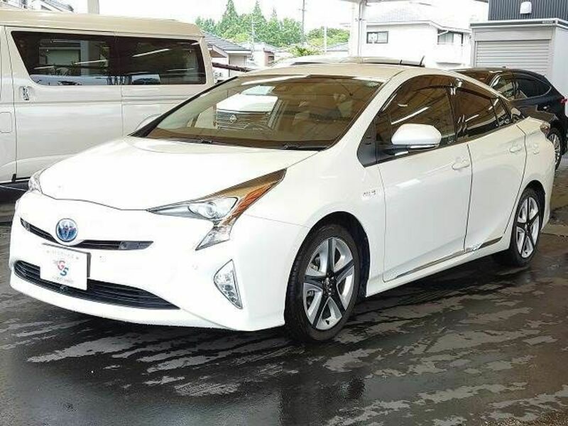 PRIUS-11