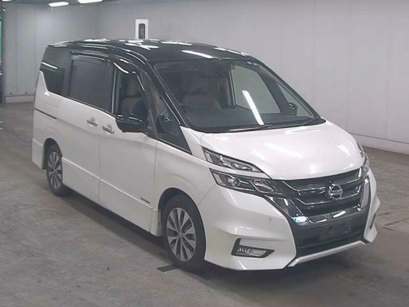 NISSAN　SERENA