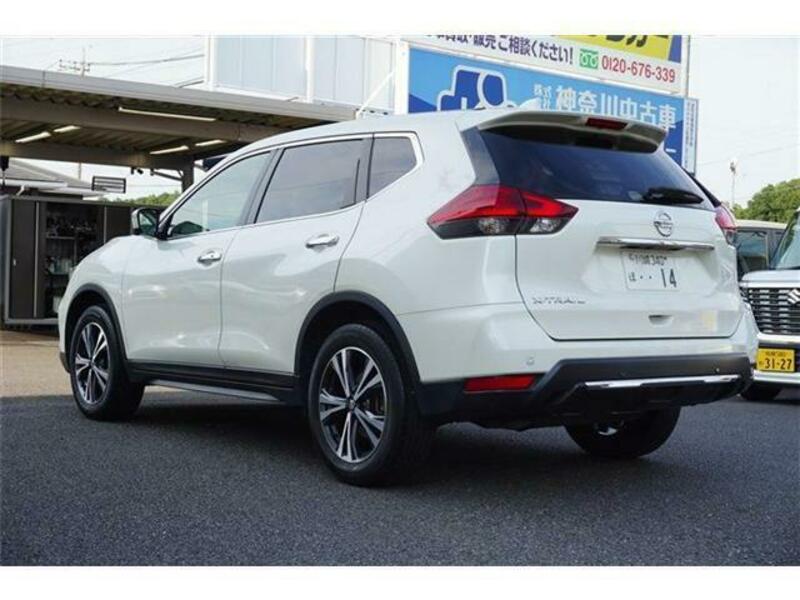 X-TRAIL-10