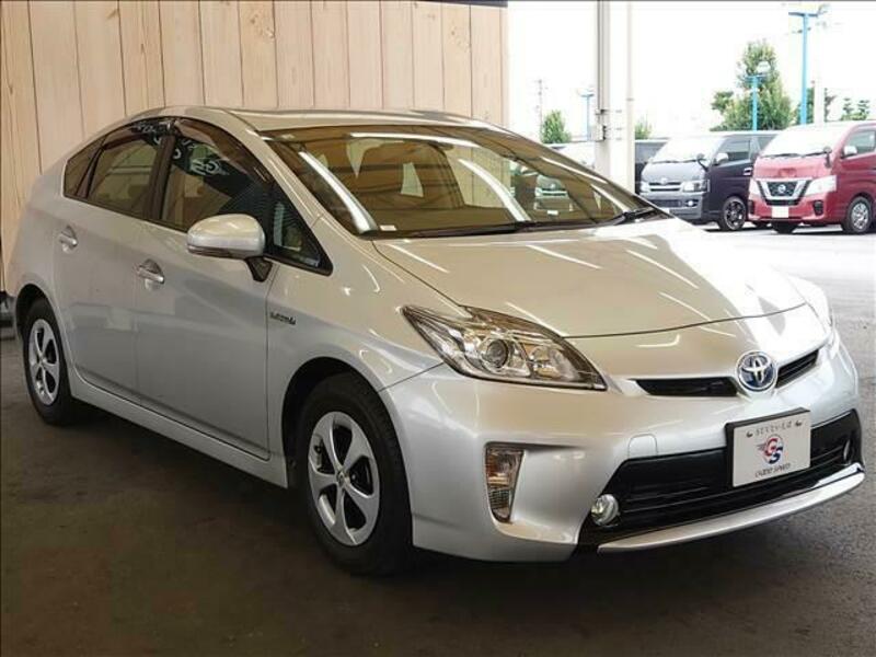 PRIUS-16