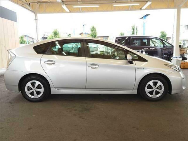 PRIUS-14