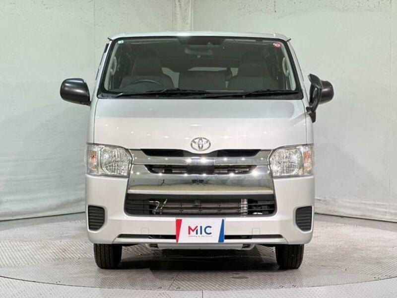 HIACE VAN-11