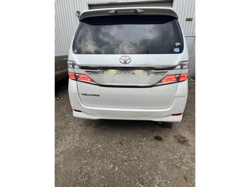 VELLFIRE-7