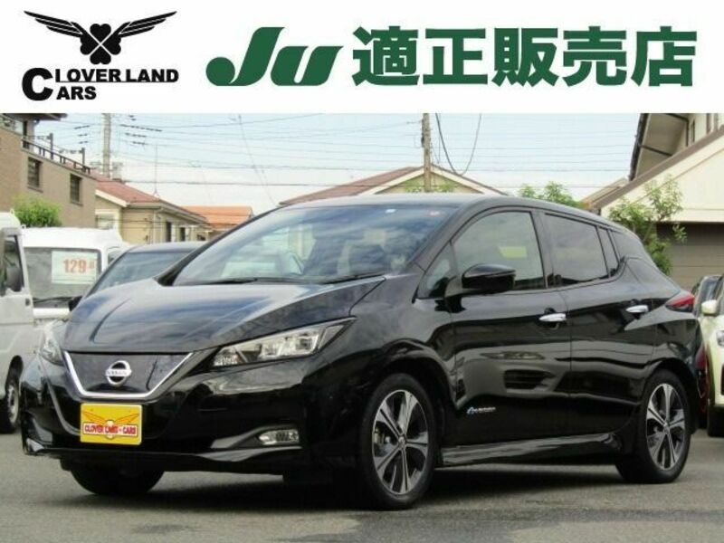 NISSAN　LEAF