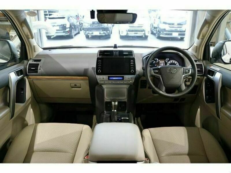 LAND CRUISER PRADO-11