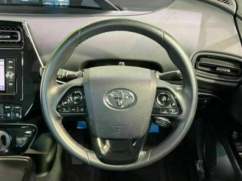 PRIUS-8