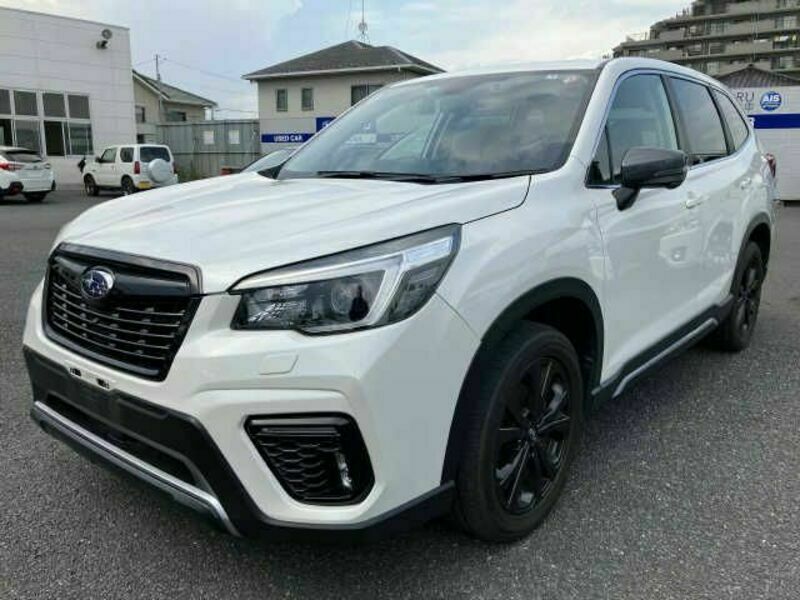 SUBARU　FORESTER