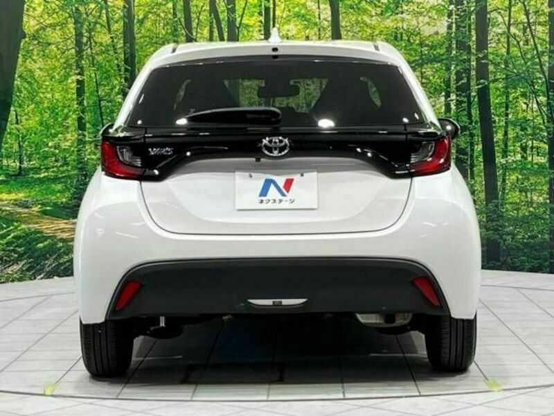 YARIS-15