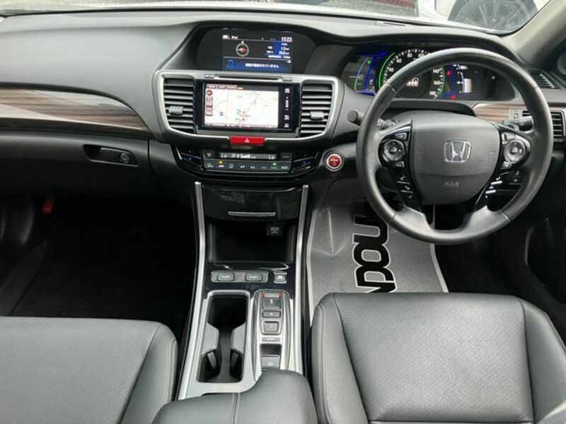 ACCORD HYBRID-8