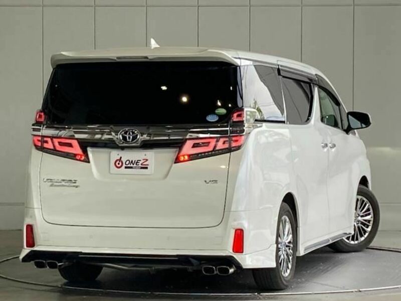 VELLFIRE-1