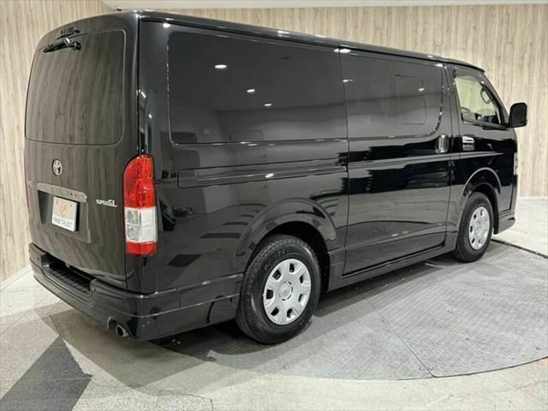 HIACE VAN-13