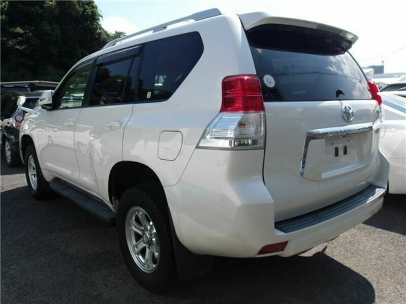 LAND CRUISER PRADO-2