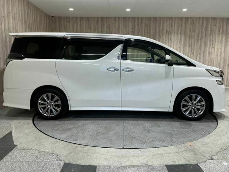 VELLFIRE-17