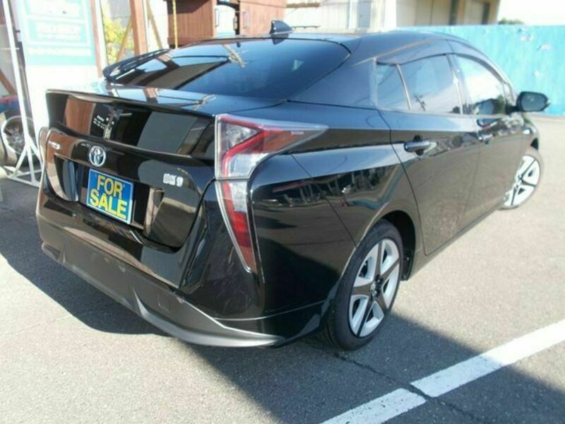 PRIUS-3